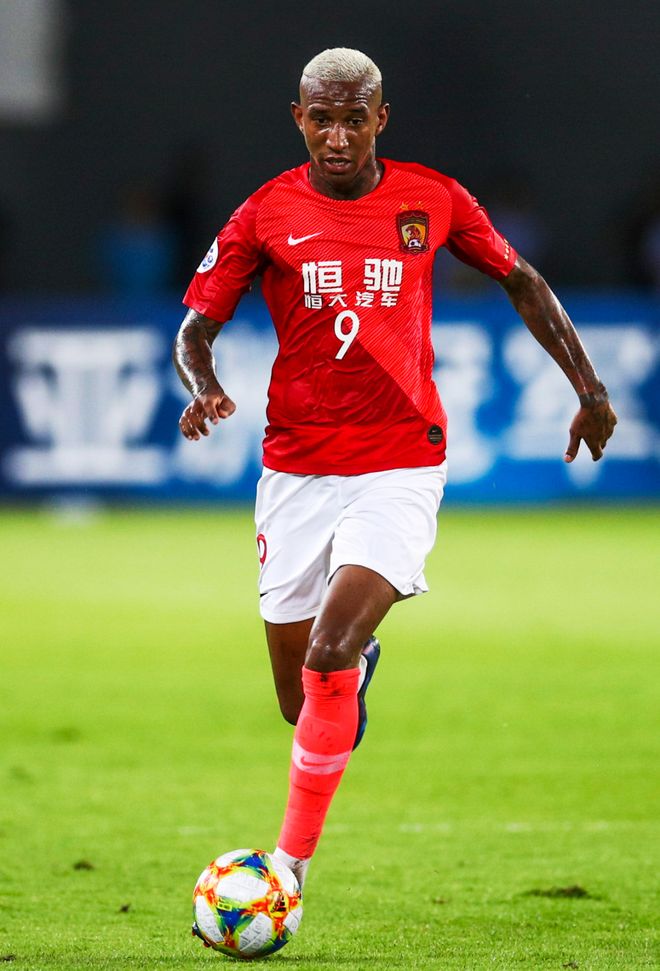 关于从加时末段波尔图战术微调到广州队集结日绝杀压哨，巴塞罗那完成体检备战中超的信息