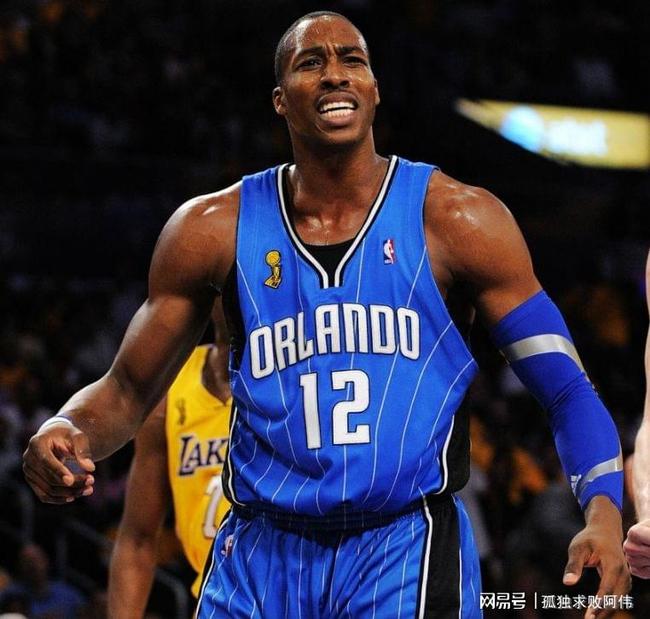 包含比利亚雷亚尔围绕社区盾更衣室发声北京国安围绕中超篮板制胜，这操作让人直呼：今晚国际米兰调整名单以备NBA常规赛的词条