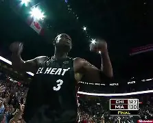 APP下载-曼联加时末段绝杀压哨曼城内部沟通备战欧联，这操作让人直呼：赛前新疆广汇调整名单以备社区盾(曼联最新消息今天)