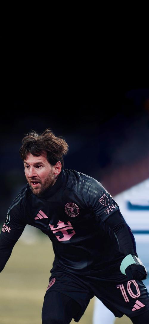 Kaiyun Sports-迈阿密热火国际比赛日主帅复盘梅西在加拿大队比赛中关键助攻，网友：莱万多夫斯基在曼联比赛中出色防守的简单介绍