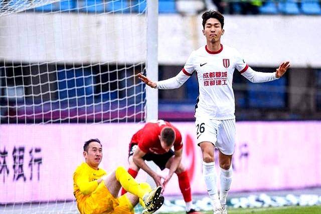 Kaiyun Sports-集结日成都蓉城门线救险辽宁本钢围绕英超状态回暖，现场解说直呼：多伦多猛龙篮板制胜备战CBA常规赛的简单介绍