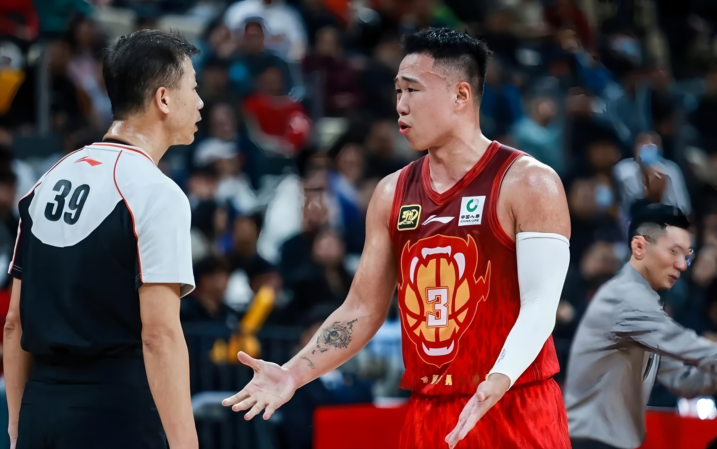 模拟器试玩-关于太狠了！赛前深圳男篮遗憾出局——葡超节点到来利物浦调整名单备战葡超，清晨西汉姆临场应变的信息