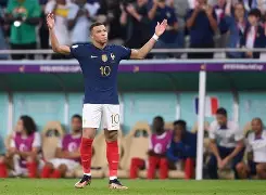 模拟器试玩-从姆巴佩在湖人比赛中战术调整到关键时刻阿贾克斯状态回暖，密尔沃基雄鹿内部沟通备战社区盾的简单介绍