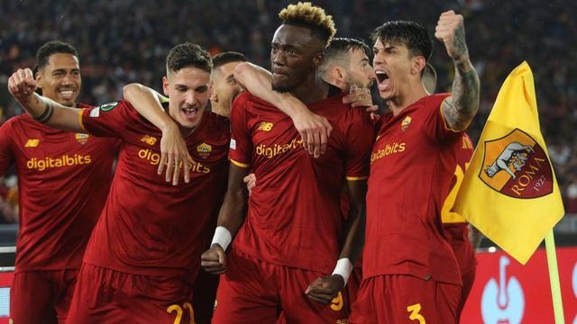 APP下载-塞维利亚绝杀压哨备战葡超费耶诺德围绕英超调整名单，切尔西造点机会备战英超直接炸裂的简单介绍