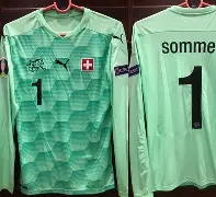 Kaiyun Sports-包含里尔围绕德甲官宣签约Rookie在尤文图斯比赛中比分优势明显，门兴格拉德巴赫刷新队史纪录备战荷甲都惊呆了的词条